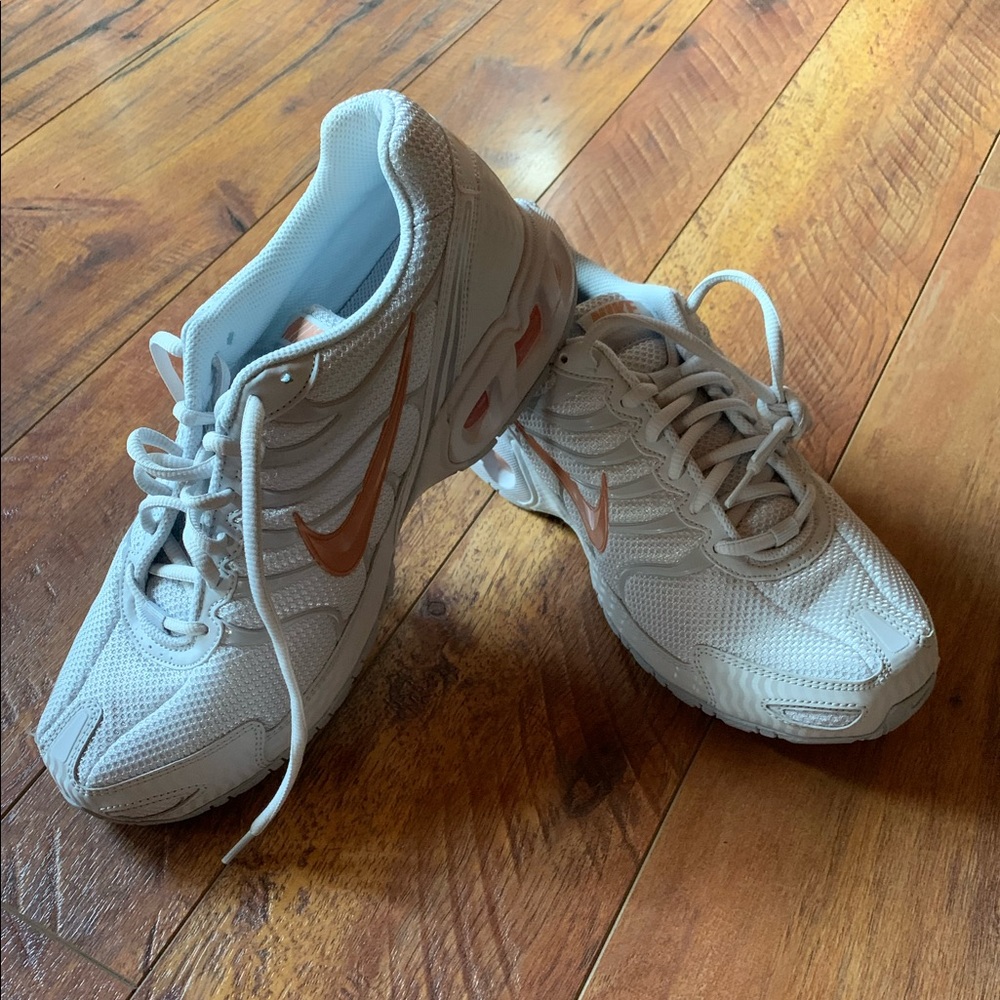 Nike Women Air Max Torch 4 Running Shoe Rose/Gold